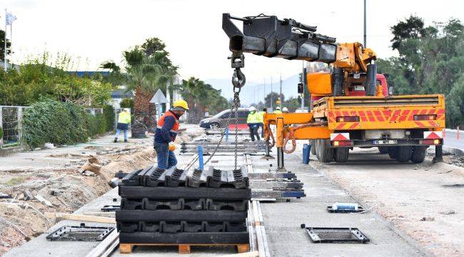 İzmir'in Raylı Sistem Yatırımları Devam Ediyor