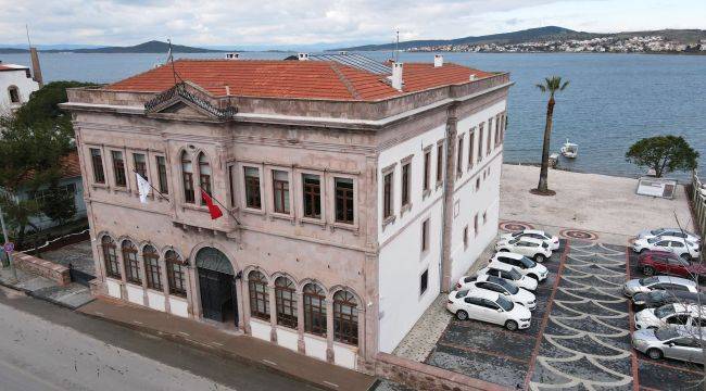 Ayvalık Belediyesi Yeni Hizmet Binasına Taşındı