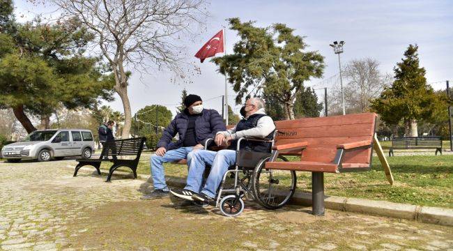 Bornova’nın Parklarına “Engelsiz Bank”