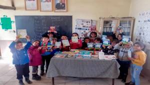 Buca'dan Yukarıgüney İlkokulu'na Kitap Yardımı