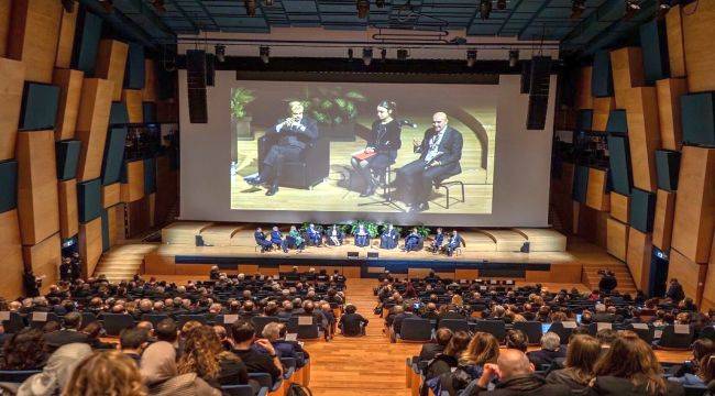 Floransa'da Konuşan Başkan Soyer Barış Çağrısı Yaptı