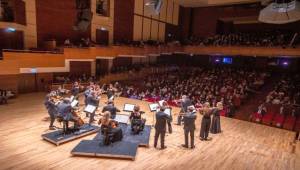 Ünlü Concertgebouw Oda Orkestrası İzmir'de!