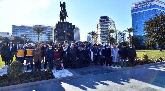 İzmir Cumhuriyet Meydanı'nda Tıp Bayramı Kutlandı