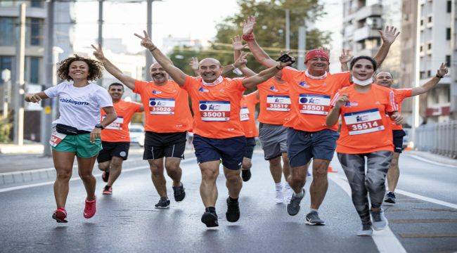 İzmir'de “Adım Adım” Yardımseverlik Koşusu