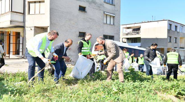 Gümrükçü 200 Kişilik Ekiple Temizliğe Çıktı