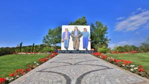 Güzelbahçe'de Üç Fidan Anıtı Açıldı