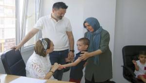 Ünlü Azeri konuşma terapisti Buca'da değerlendirme yaptı