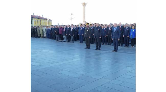 İzmir Atatürk’ünü andı!