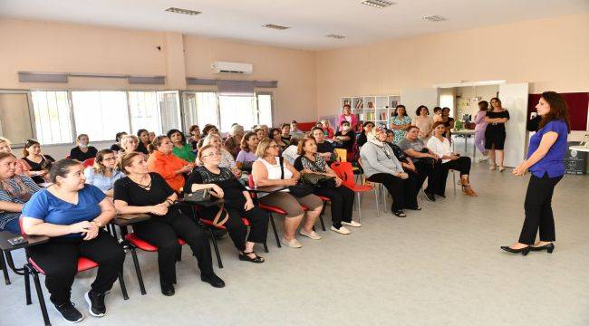 Çiğlili Kadınlar Mor Akademi’de buluşuyor