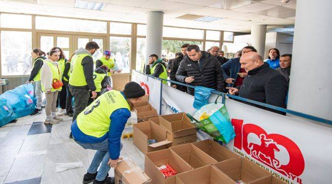 Afet bölgesine destek dört koldan sürüyor