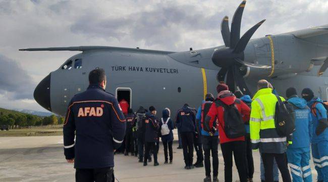 İzmir'den deprem bölgesine arama kurtarma desteği