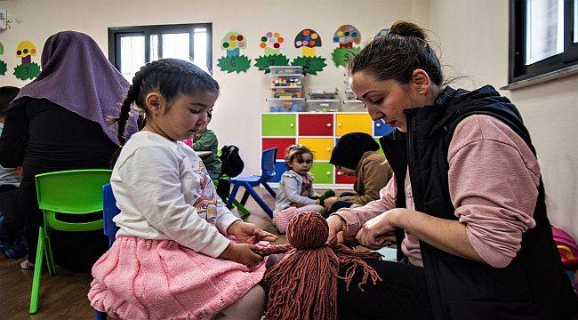 Çocuklar ve anneleri ahtapot atölyesinde buluştu