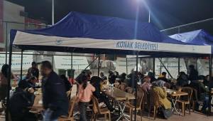 Konak’tan çadır kentte ilk iftar