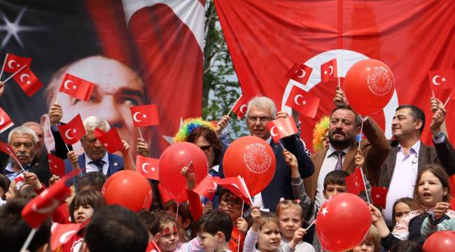 Ödemişli çocuklar 23 Nisan’ı coşkuyla kutladı