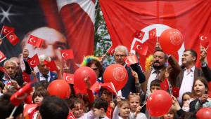 Ödemişli çocuklar 23 Nisan’ı coşkuyla kutladı