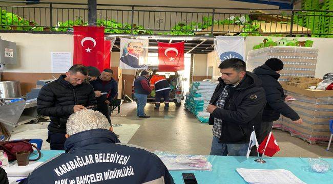 Üreticilere Karabağlar Belediyesi’nden gübre ve bordo bulamacı 