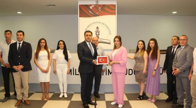 Azerbaycanlı Yöneticiler İzmir İl Milli Eğitim Müdürünü Ziyaret Etti
