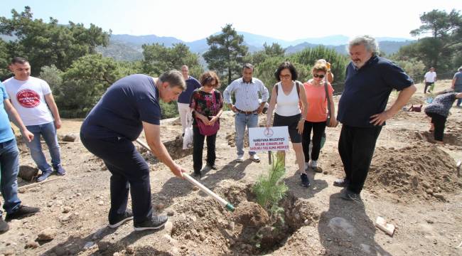 Tugay “Yerel tohumları koruyor ve toprakla buluşturuyoruz”