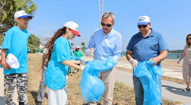 Urla’da öğrencilerden çevre farkındalığı