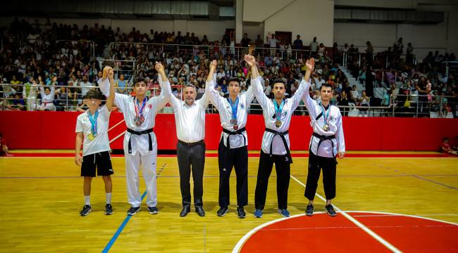  Bayraklı’nın spor kurslarına büyük ilgi