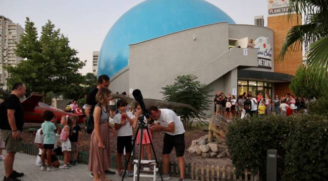 Ege’nin en büyüğü Karşıyaka Planetaryum’a 6 ayda 30 bin ziyaretçi