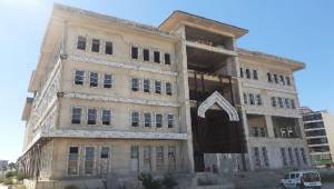 Torbalı'da Belediye Hizmet Binası Yurda Dönüştürülüyor