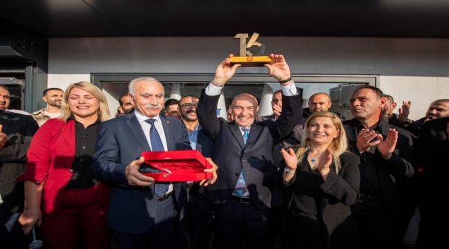 “Daha iyi bir ülke yaratacaksak, İzmir’den başlayacak”