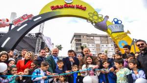 Türkiye’nin en büyük çocuk köyü, Menemen’de açıldı 