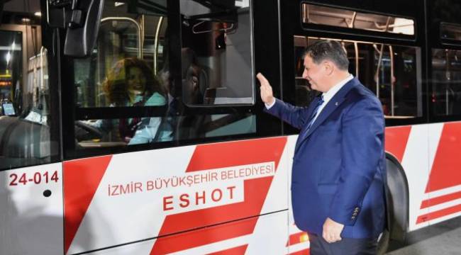 Başkan Tugay bayramlaşmaya sabah 05.00'te ESHOT'da başladı