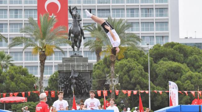 İzmir’de 19 Mayıs coşkusu 