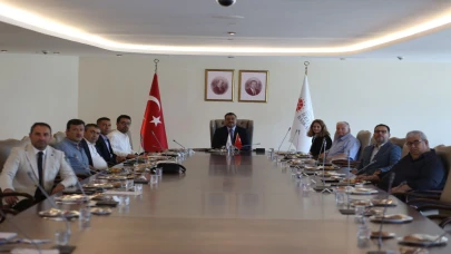 İzmir ve Manisa’daki Medya STK’ları İletişim Başkanlığı’nda bir araya geldi