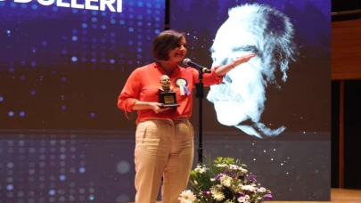 Başkan Kınay’a “Özdemir Nutku İzmir Değer Ödülü”