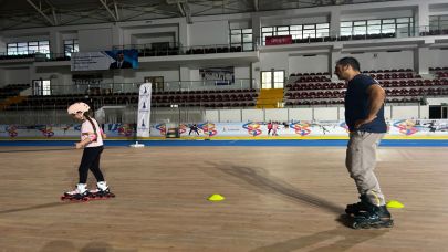 Büyükşehir’in tekerlekli paten kursunda kayıt zamanı