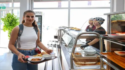 Buca Belediyesi&#39;nden öğrenci bütçesine destek
