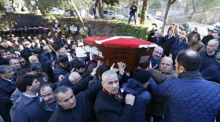 EKREM PAKDEMİRLİ DUALARLA UĞURLANDI