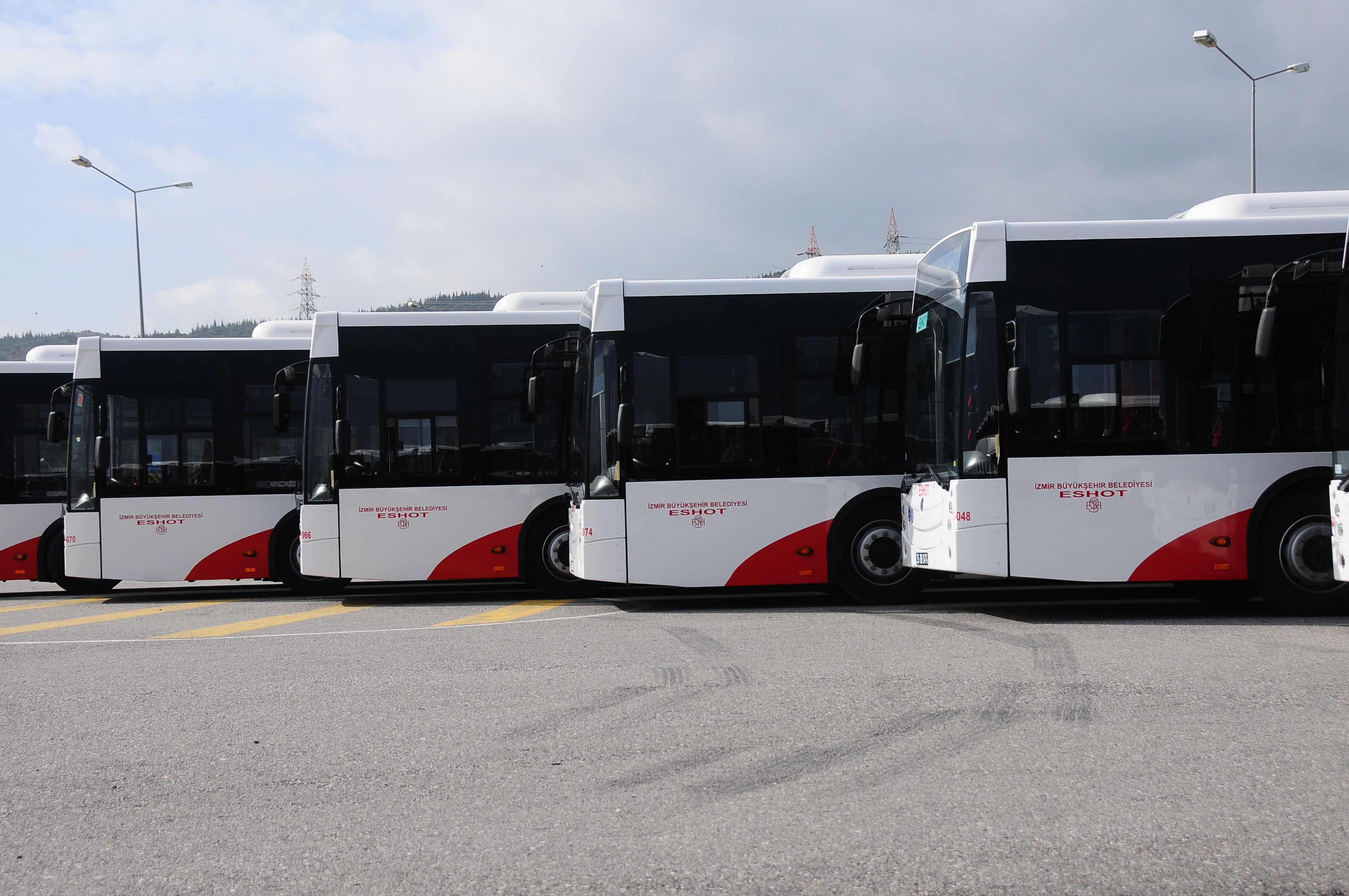 Yeni otobüs alımı için ihale yapıldı