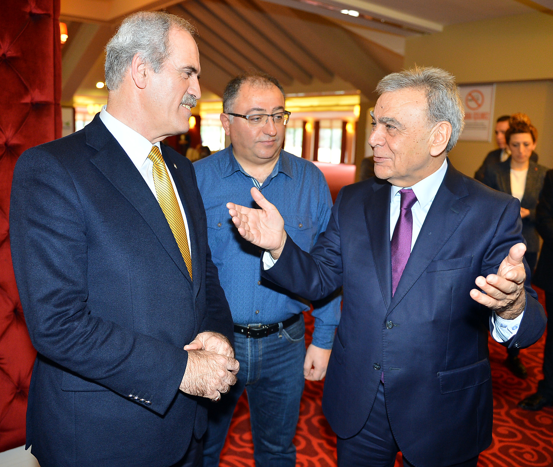 Marmaralı başkanlar İzmir'de buluştu