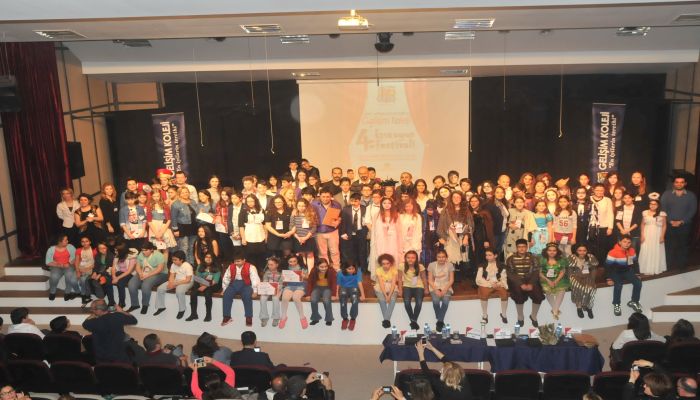 TİYATROSEVERLER GELİŞİM’DE BULUŞTU