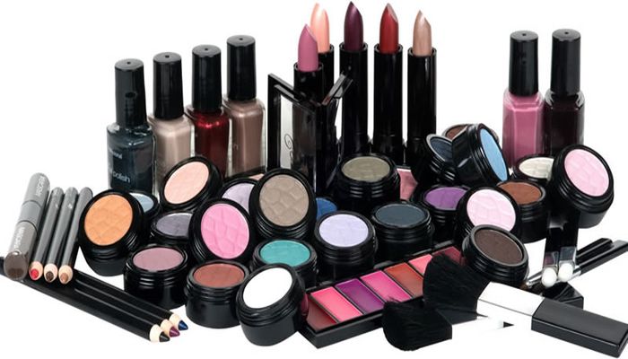 SAHTE MAKYAJ ÜRÜNLERİ SAĞLIĞI TEHDİT EDİYOR