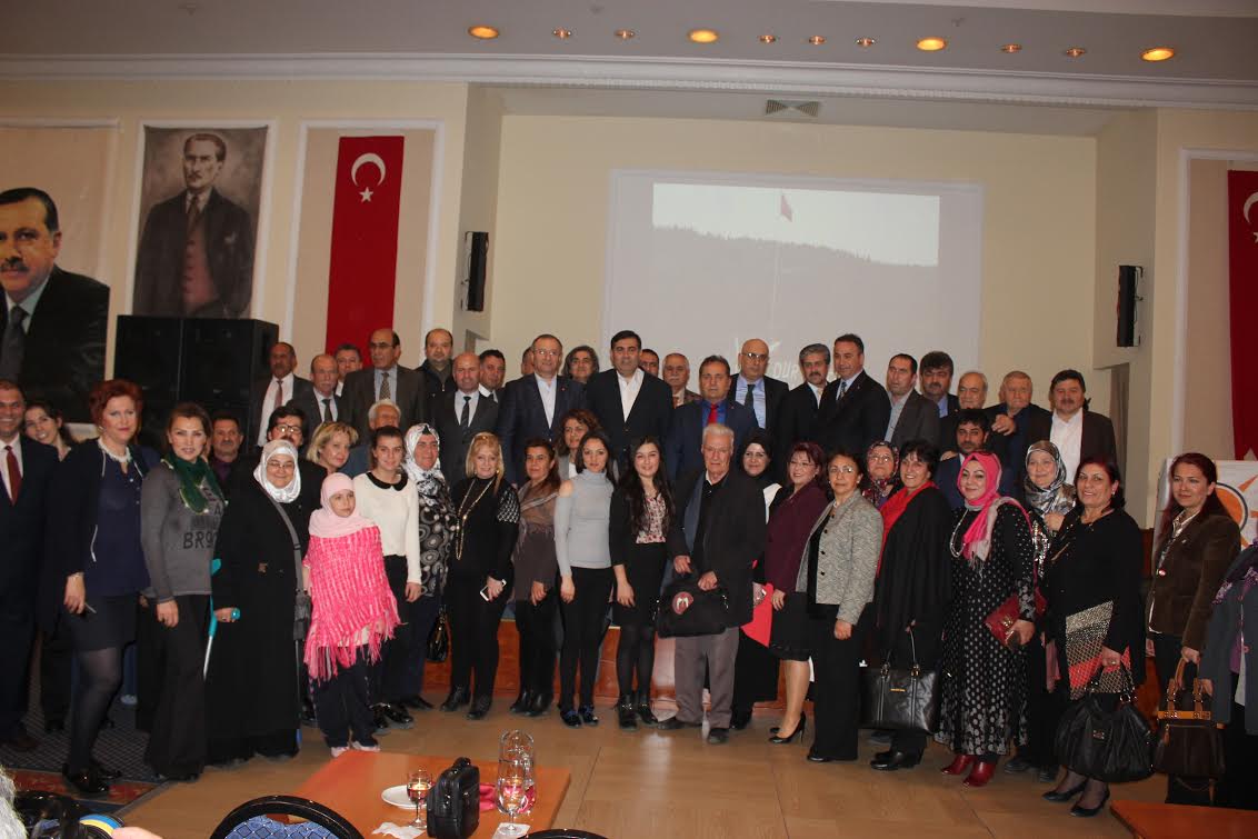 Ak Parti Narlıdere Şehitleri Andı