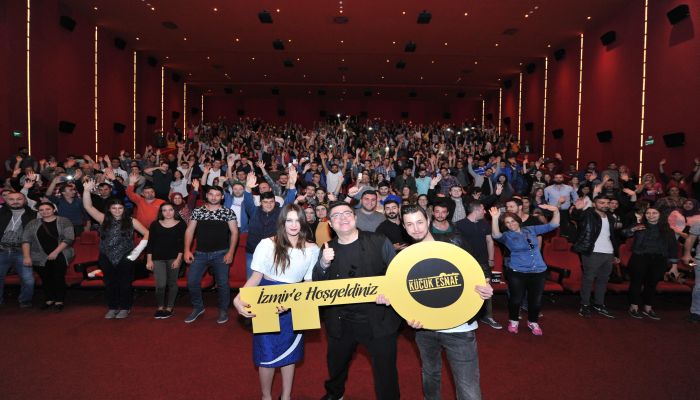 İZMİR ‘KÜÇÜK ESNAF’LA DOYASIYA GÜLDÜ!