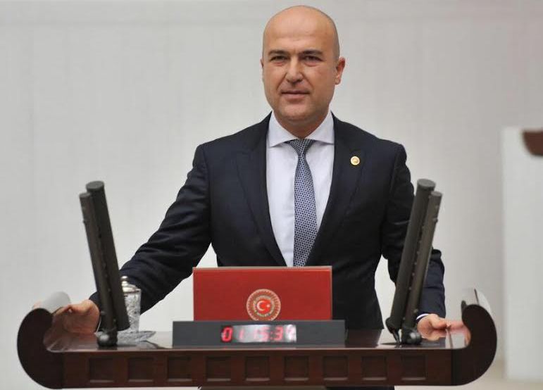 BAKAN GEZİ ÜZERİNDEN CUMHURBAŞKANI’NA YÜKLENDİ