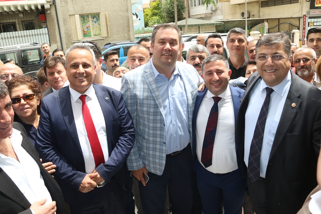 Sındır; “demokrasi mücadelesi veriyoruz!”