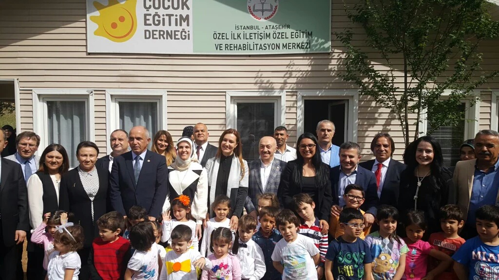 "Engelleri kaldırmak için toplumsal farkındalık oluşturulmalı”