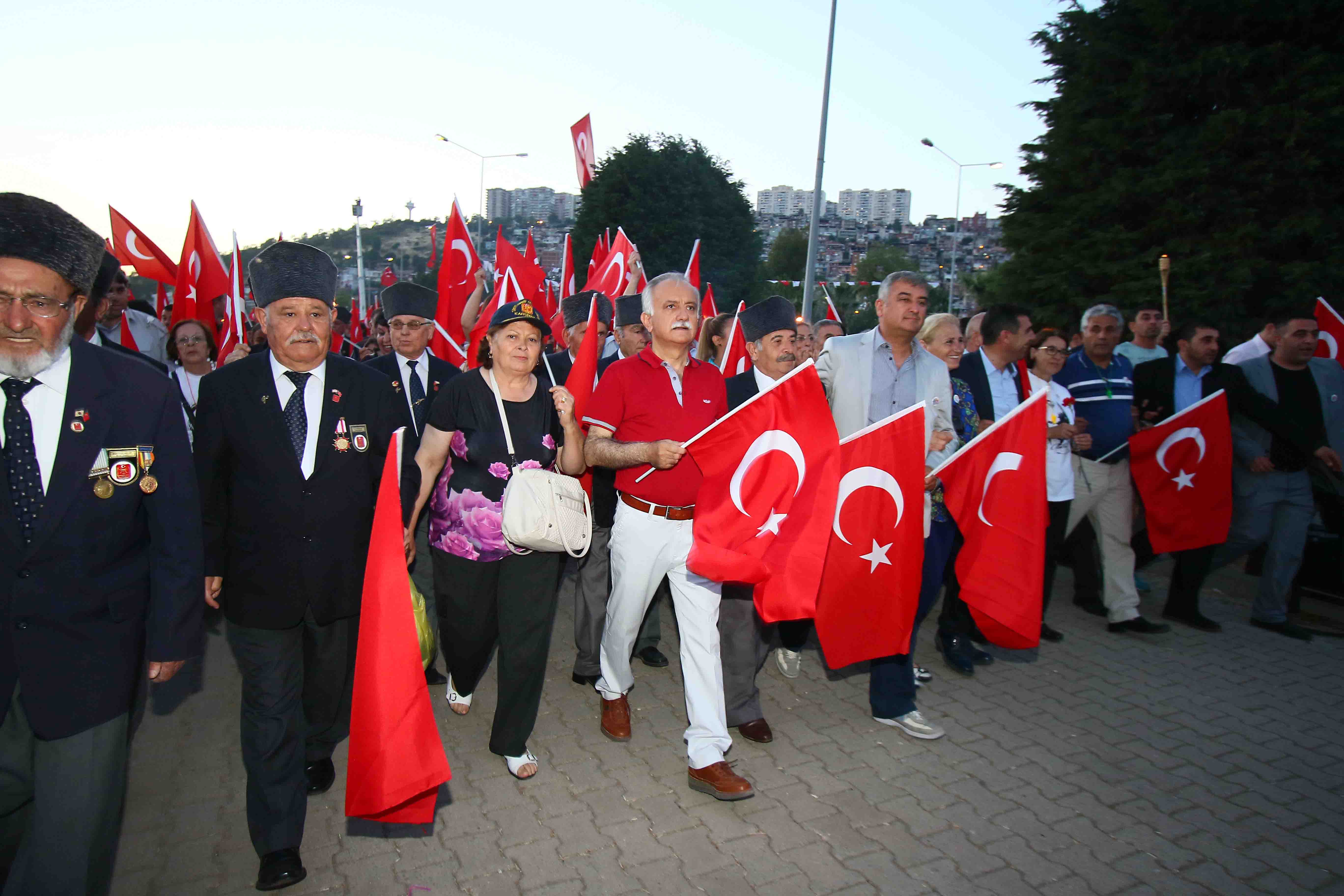Bayraklı “gençlik festivaline” hazır