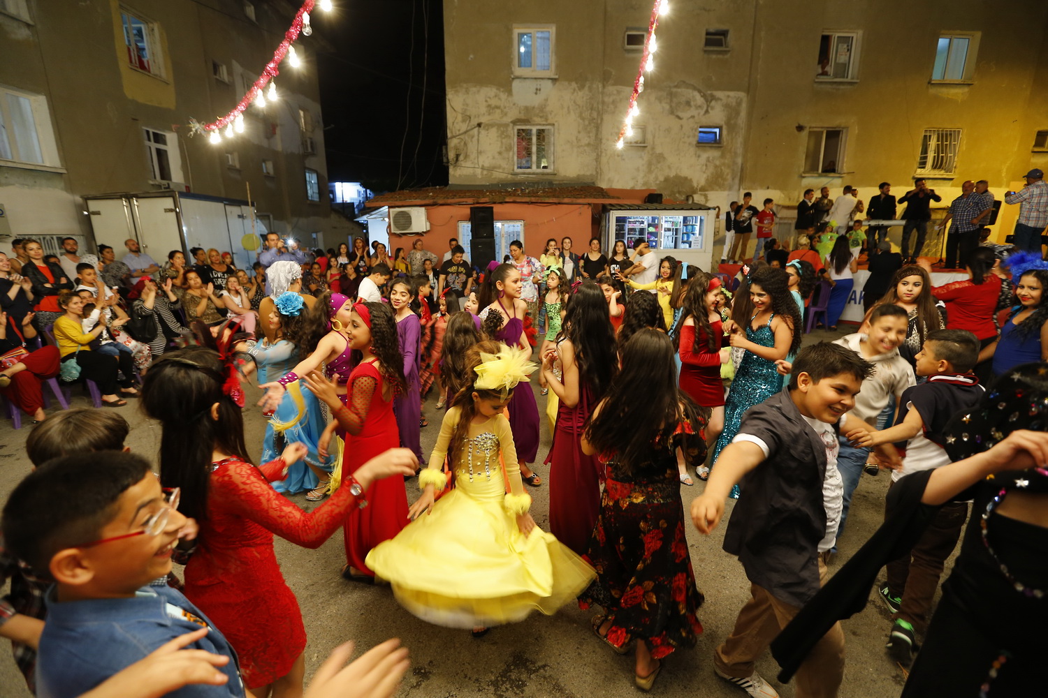 Konak’ta Hıdırellez’e dört dörtlük kutlama