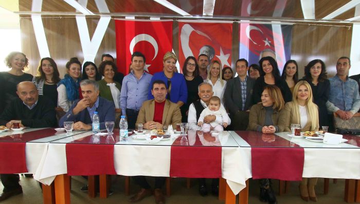 Gençlerden Karabağ’a “pankartlı” teşekkür
