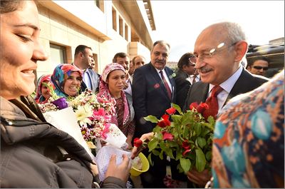 "İzmir varsa umut var"