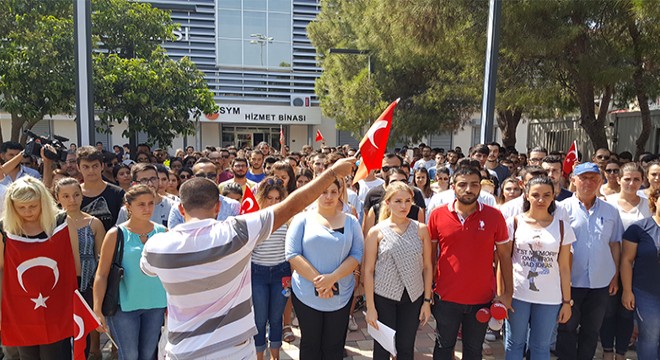 İzmir'de 'KHK' isyanı