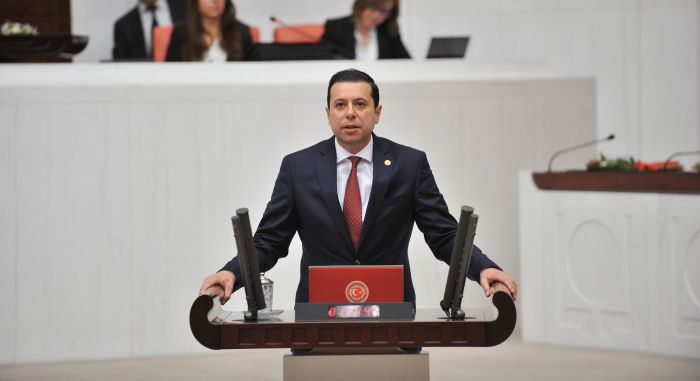 Millet eğilmez, Türkiye yenilmez